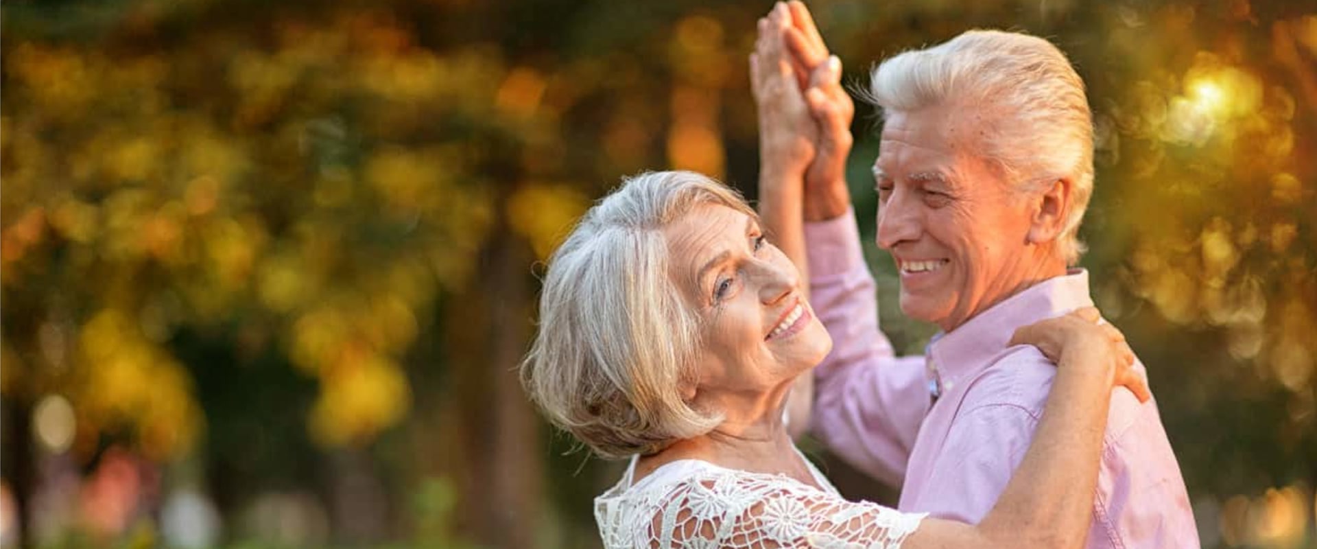 A Detailed Look at Popular Senior Dating Platforms